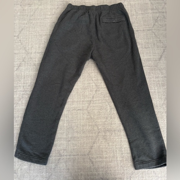 EUC NIKE sweats size M. - Picture 3 of 4